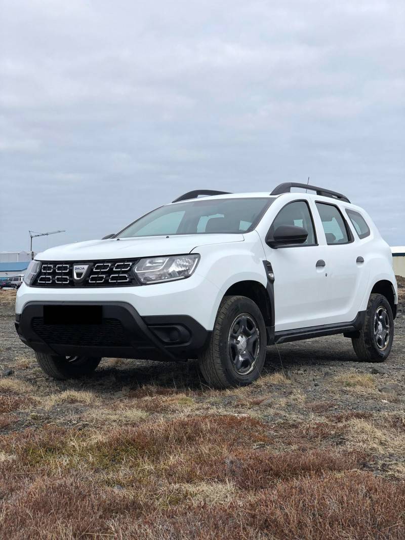 Dacia Duster front right side